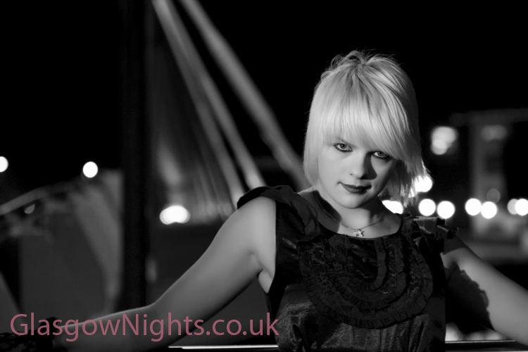 Glasgow Nights - Miel (10)