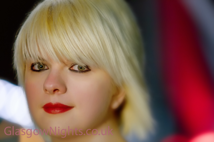 Glasgow Nights - Miel (24)