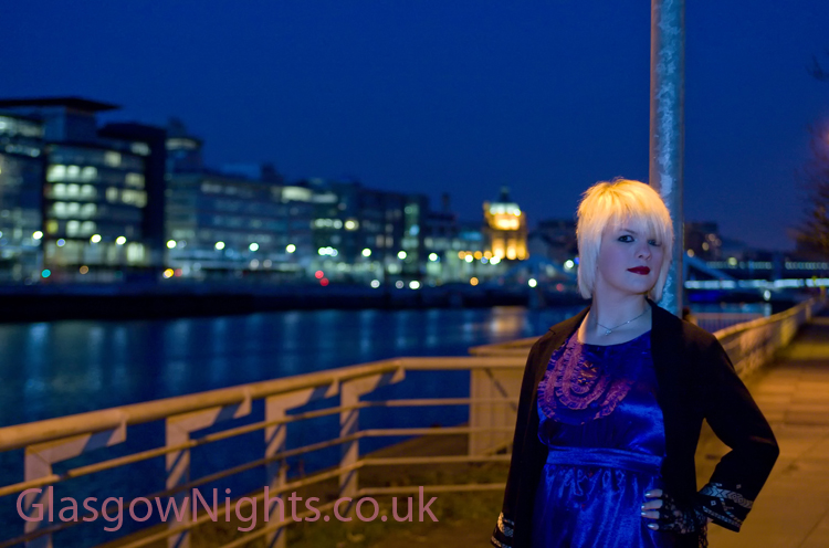 Glasgow Nights - Miel